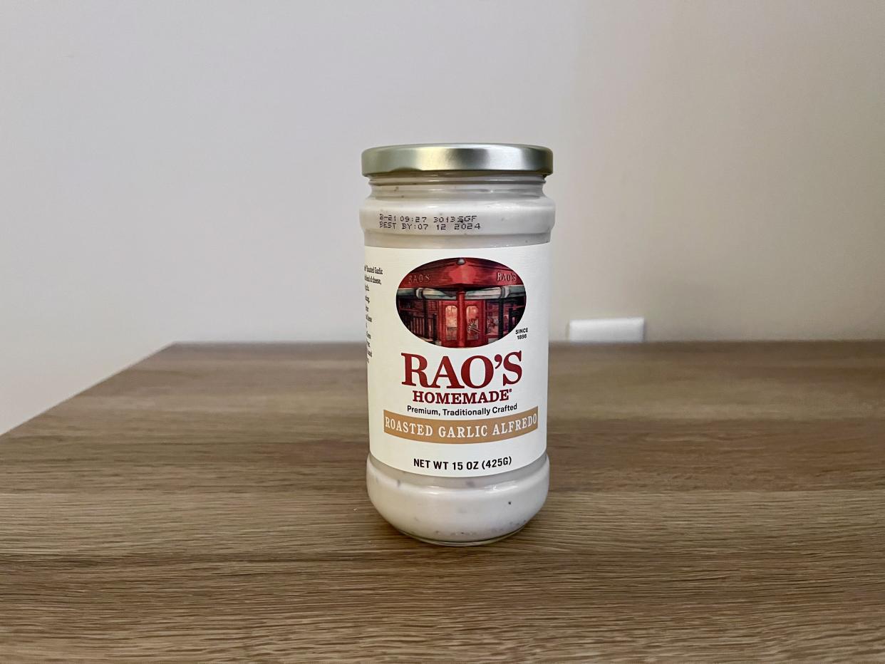 rao's roasted garlic alfredo pasta sauce