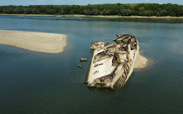 El bajo nivel del Danubio revela buques de guerra alemanes de la Segunda  Guerra Mundial