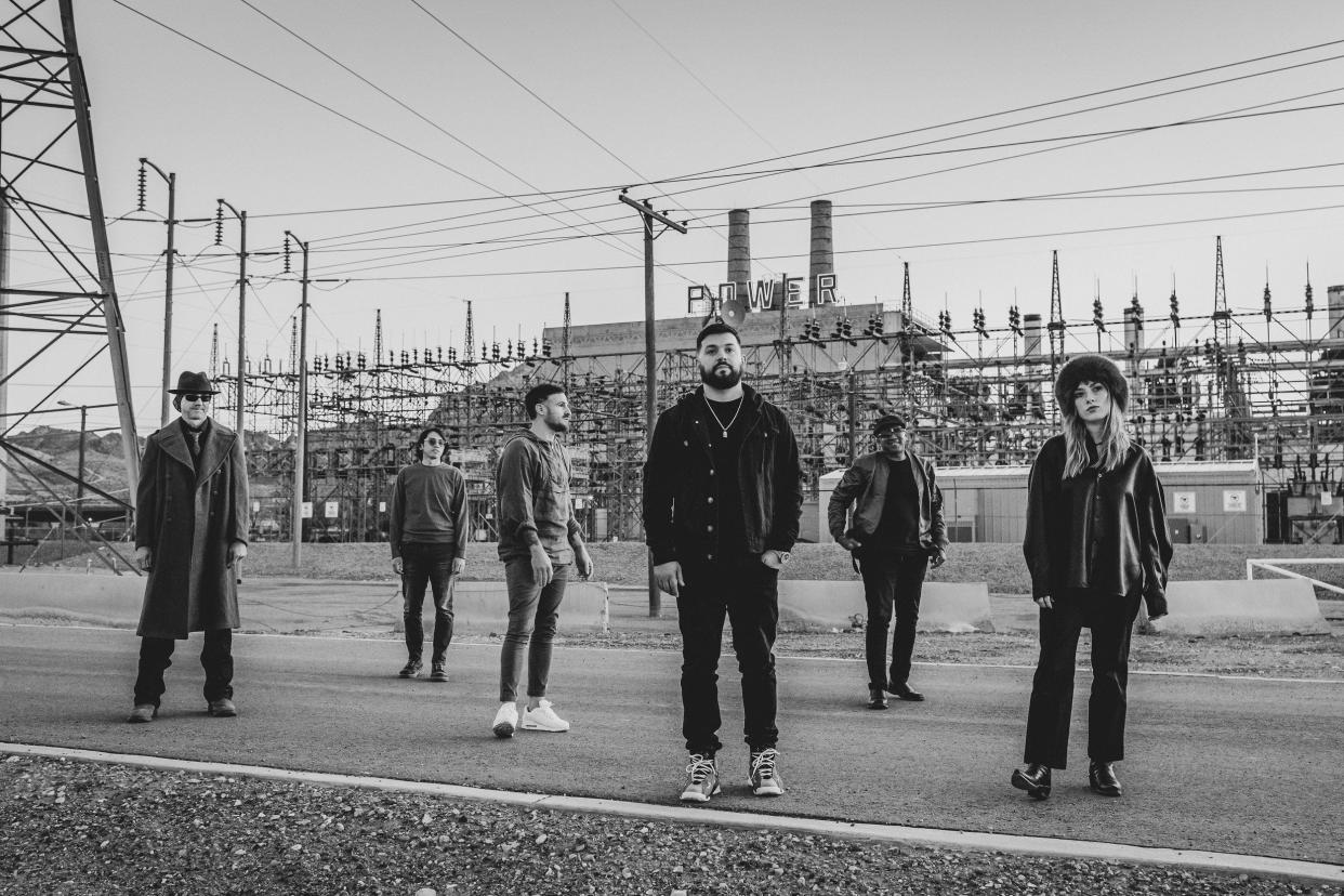 Kikimora is a six-piece alternative R&B/soul funk outfit based in El Paso.