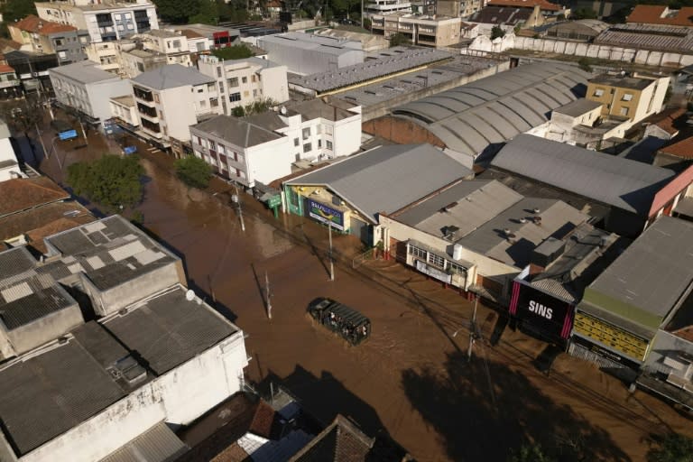 Vista de una calle de Porto Alegre (Brasil) inundada el 6 de mayo de 2024 (Florian PLAUCHEUR)
