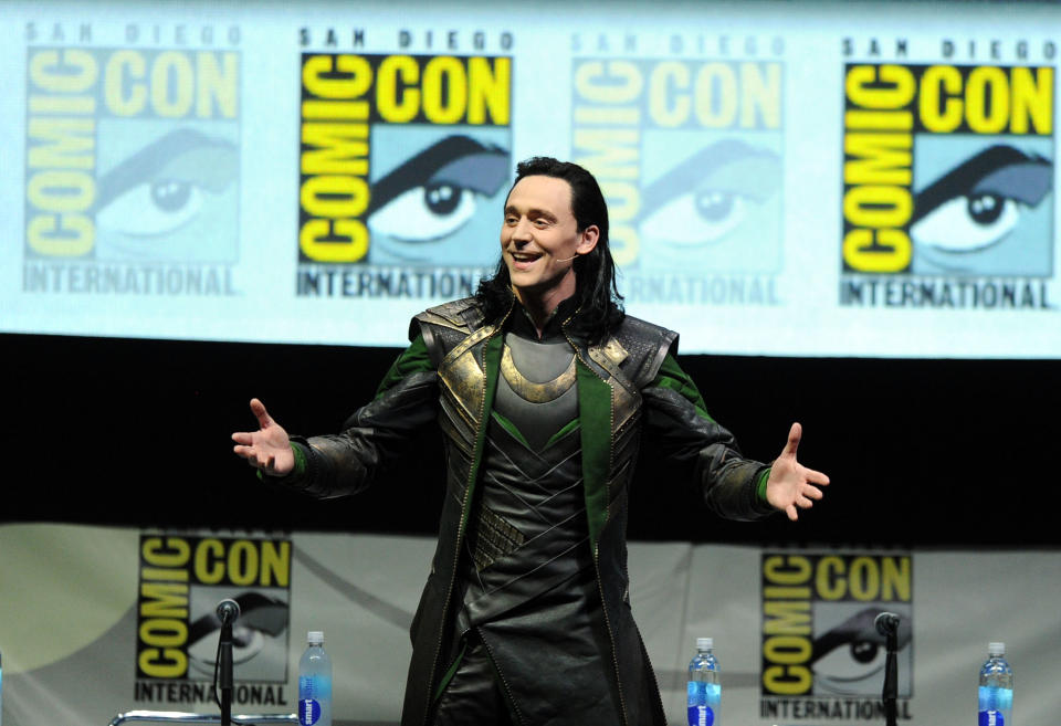 Tom Hiddleston ~officially~ puts on the Loki wig, and our fangirl hearts melt