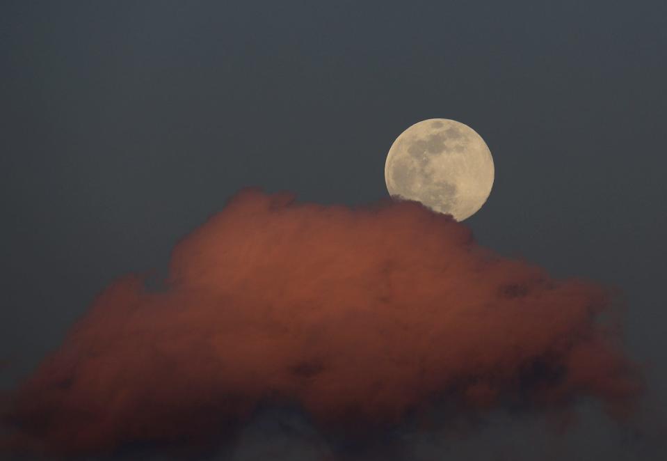 supermoon Istanbul