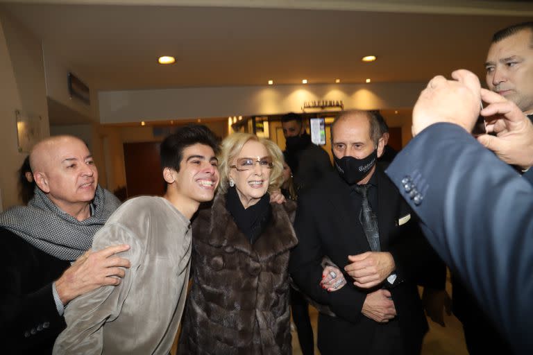 Mirtha Legrand fue al teatro a ver a Gonzalo Valenzuela en Closer