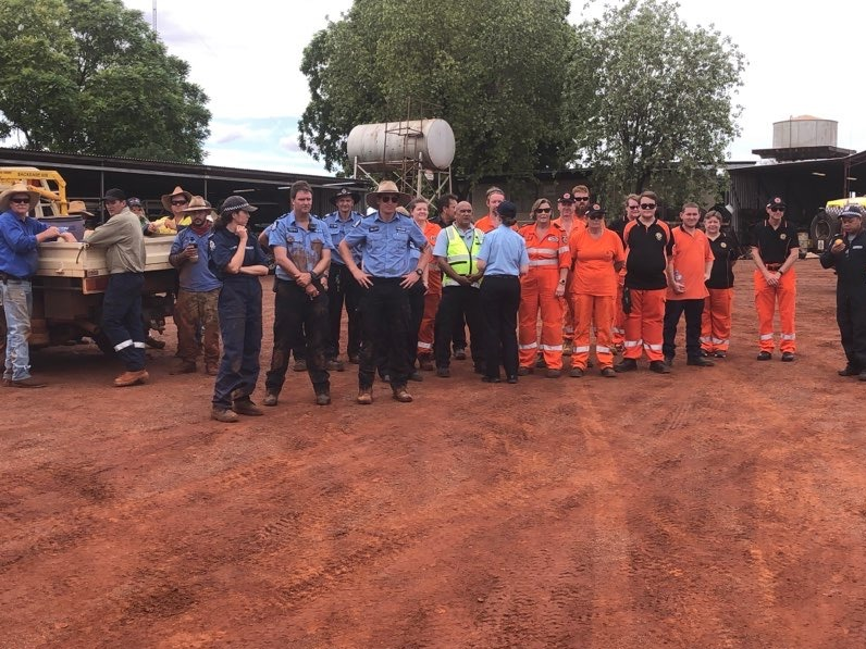 搜救人員群體合照。   圖：翻攝自Western Australia Police Force