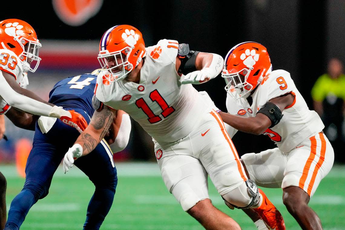 Clemson Tigers defensive tackle Bryan Bresee (11) during the 2022 Chick-fil-A Kickoff Game, Monday, Sept. 5, 2022, in Atlanta.