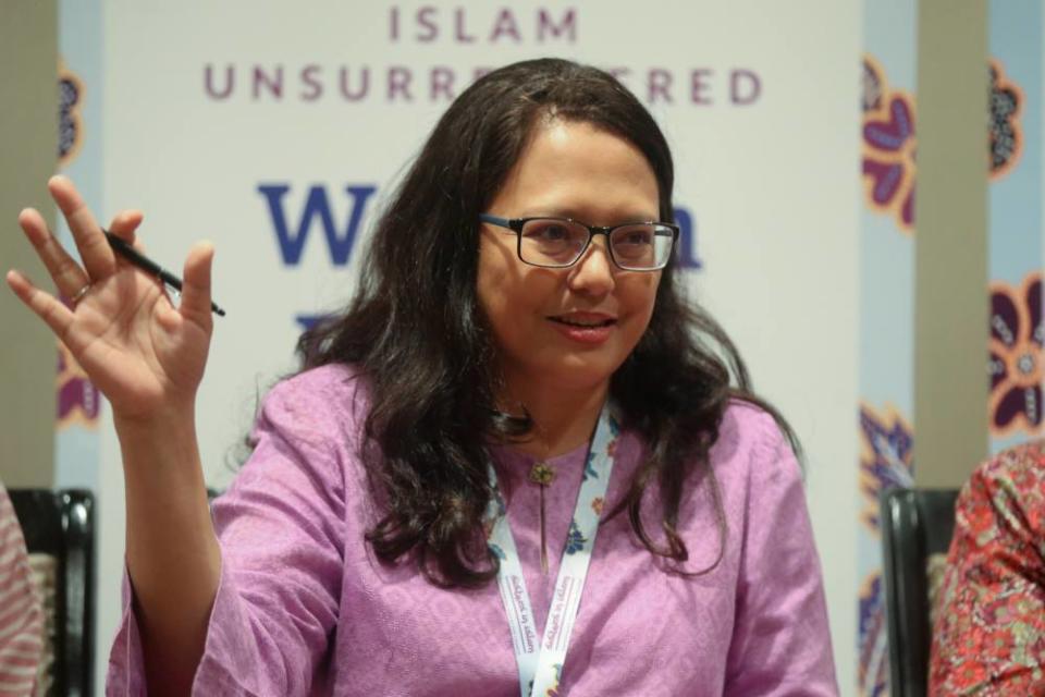 Executive director of Sisters in Islam (SIS) Rozana Isa speaks during a press conference in Kuala Lumpur October 15, 2019. ― Picture by Firdaus Latif