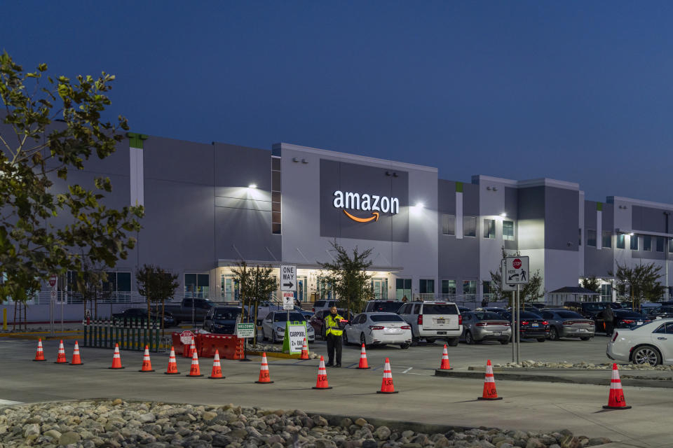 El centro de abastecimiento de Amazon en Eastvale, California, el 22 de noviembre de 2019. (Philip Cheung/The New York Times)