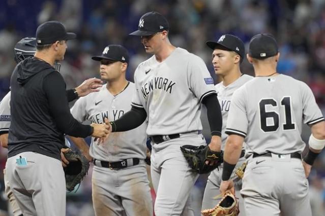 Blue Jays edge Yankees 2-1 to end New York's 11-game win streak - Williams  Lake Tribune