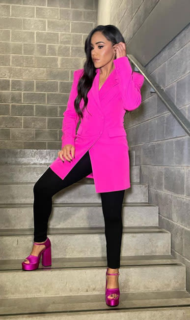 alex-scott-pink-platforms