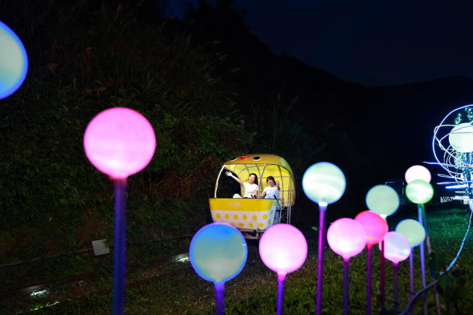 深澳鐵道自行車今年主題為「夏夜星海」，趕快上網預約，來趟星空奇幻之旅。圖/新北市政府提供