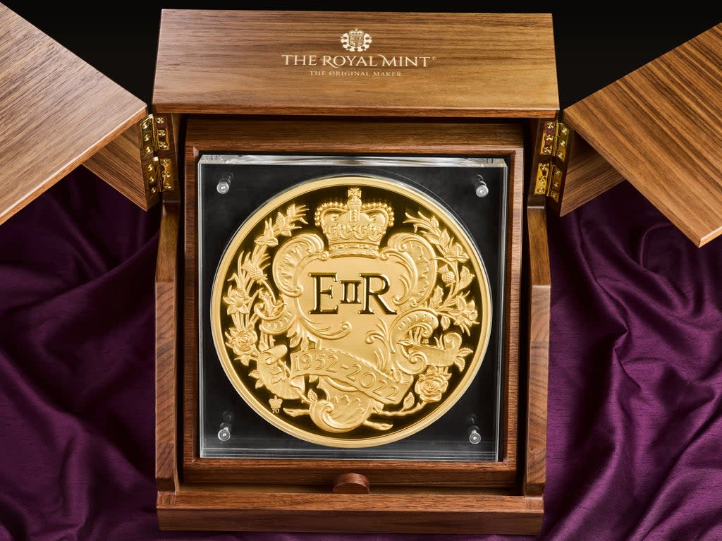 The coin weighs 15kg (The Royal Mint)