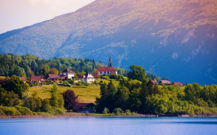 Lac daiguebelette bests lakes europe european where visit travel holiday 2022 - SerrNovik/Getty Images/iStockphoto