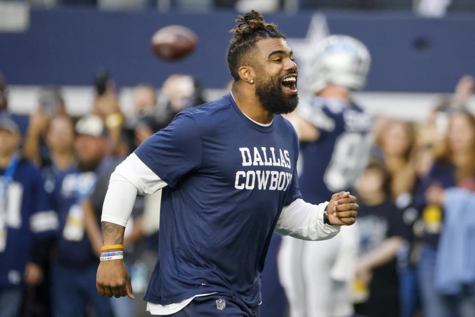 Dallas Cowboys' Ezekiel Elliott runs before an NFL football game against the Chicago Bears Sunday, Oct. 30, 2022, in Arlington, Texas. (AP Photo/Michael Ainsworth)