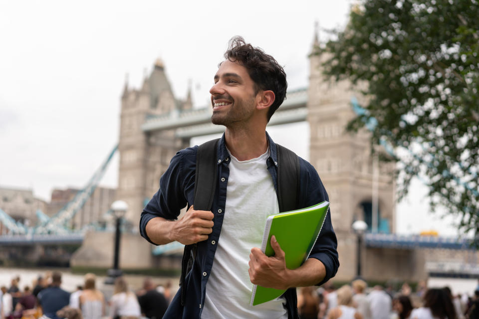 Die beliebteste Stadt für Studierende ist London. - Copyright: andresr / getty images