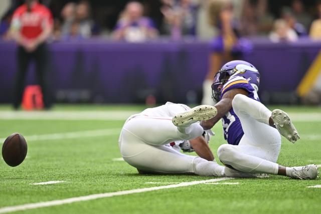 Clayton Tune of the Arizona Cardinals throws a pass against the News  Photo - Getty Images