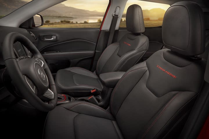 2017 Jeep Compass Trailhawk front seats photo