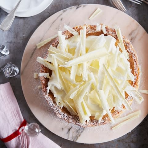 white chocolate cheesecake - Credit: Lisa Linder