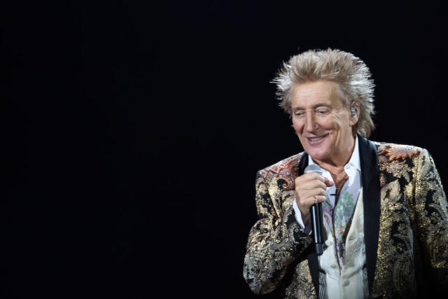 Sir Rod Stewart 'disappointed' about Prince Harry and Meghan Markle's ...