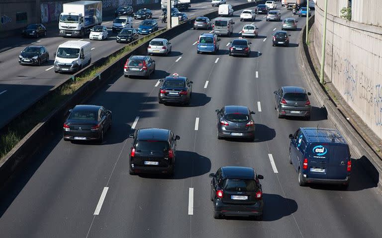 El 82% de los vehículos que circulan por la periferia de París transportan solo a una persona