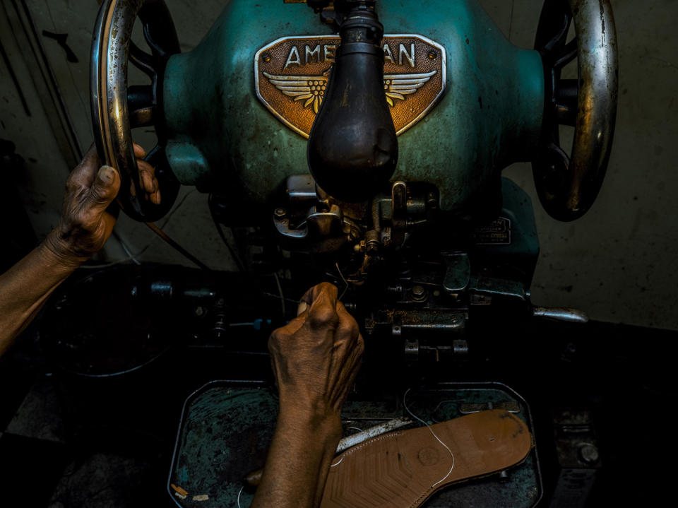 <p><strong>Ralph — cobbler</strong><br> Sanwal, from Columbus, Ohio, said that he hopes to eventually turn his “Work” images into a book, featuring interviews with those photographed and portrait images, too. (Photo: Sanwal Deen/Caters News) </p>