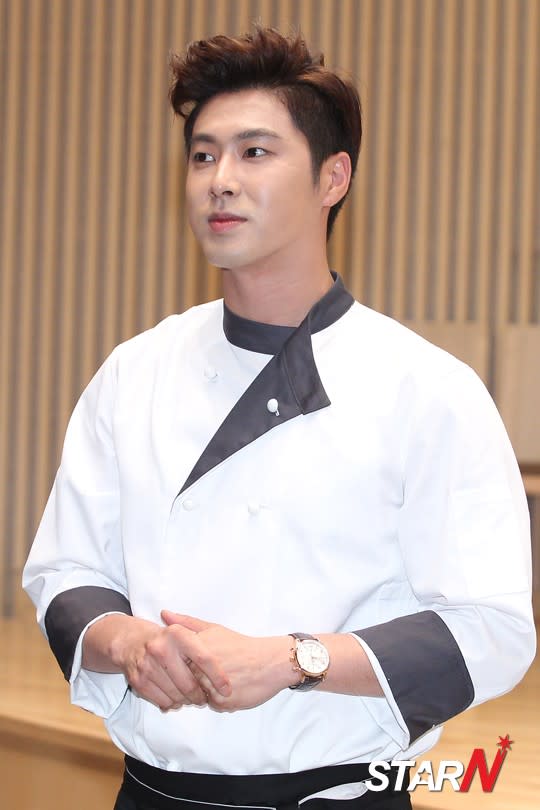 [StarN Focus] Jung Yunho transforms into a charming chef