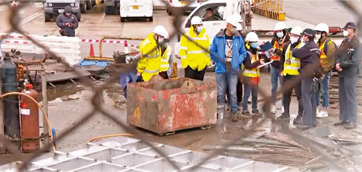 A 37-year-old male worker was fatally shot by a gas explosion at the collision barrier at Kwai Chung Container Terminal.