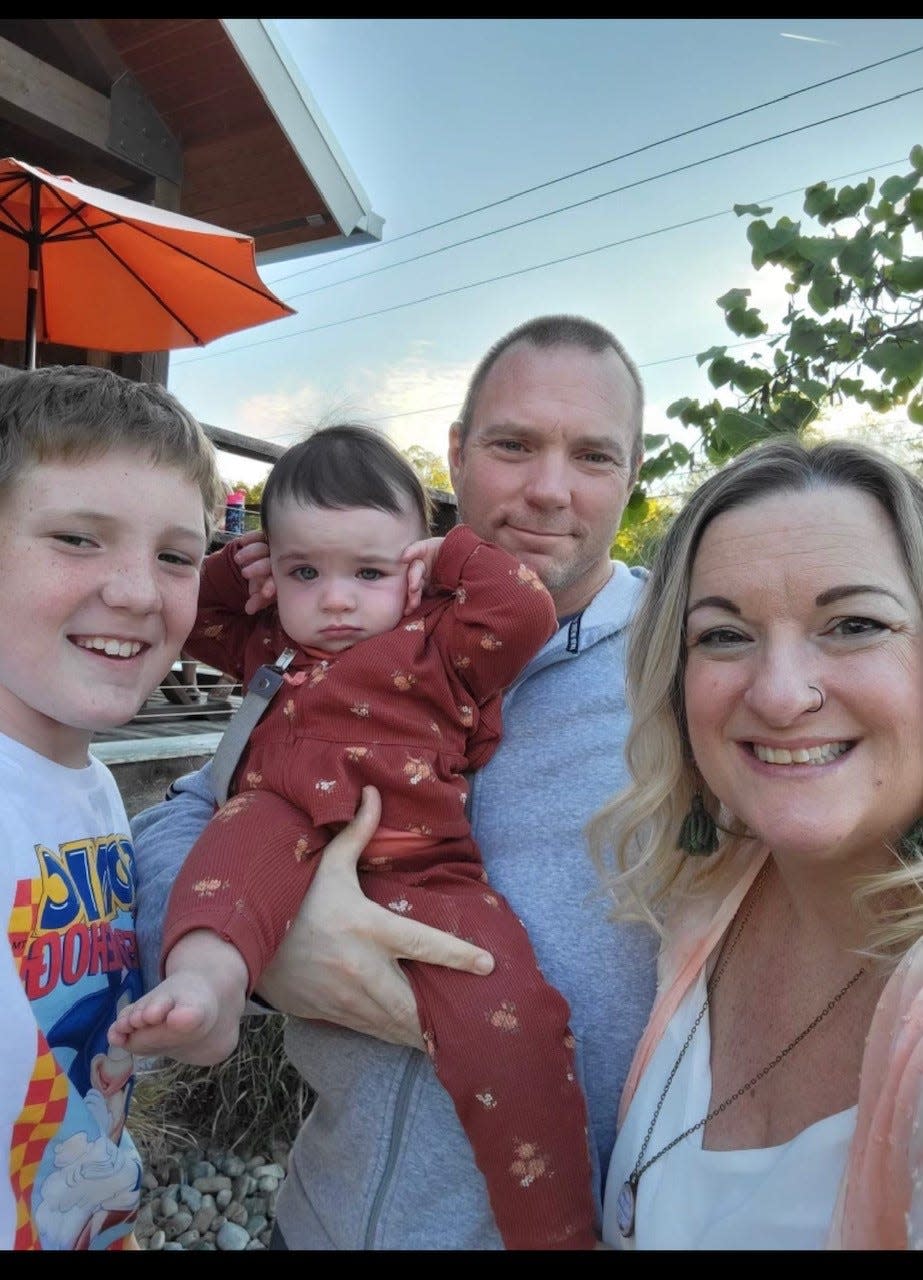 Patrick and Shandrea Holloway, with children Gavin and Hannalee.