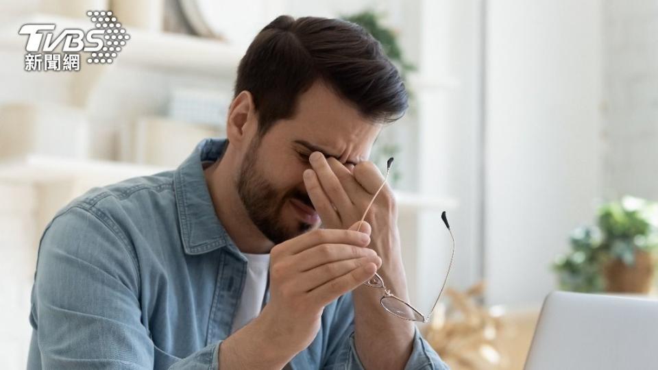 腦霧後遺症差點害男子工作不保。（示意圖／shutterstock達志影像）