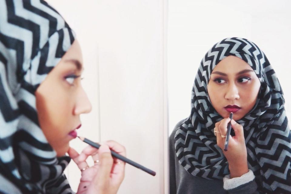 Use lip liner on entire lips [photo credit: Liyana Aris www.affordorable.com]