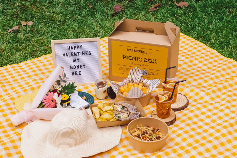 vday - picnic basket