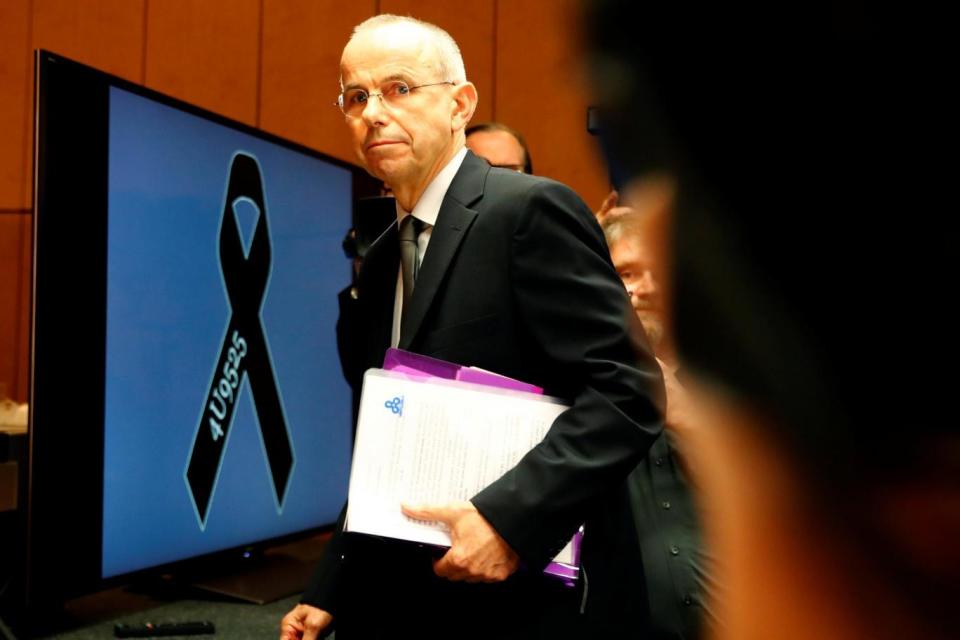 Father of pilot Andreas Lubitz, Guenter Lubitz, arrives for a news conference in Berlin (REUTERS)