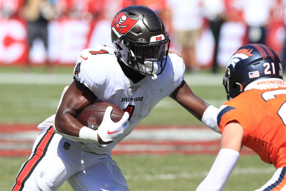 Tampa Bay Buccaneers Running Back Rachaad White (1) carries the ball during the game between the Denver Broncos and the Tampa Bay Buccaneers on September 22, 2024 at Raymond James Stadium in Tampa, Florida. (Photo by Cliff Welch/Icon Sportswire via Getty Images)