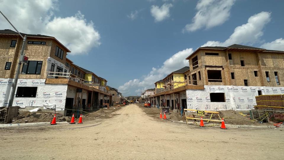 Townhomes under construction in the city of Barrie, Ont. 