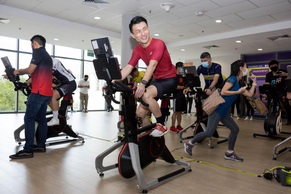 Baey Yam Keng enjoying a workout with fellow participants of SCF's Cycle for Hope fundraising campaign. (PHOTO: Singapore Cycling Federation)