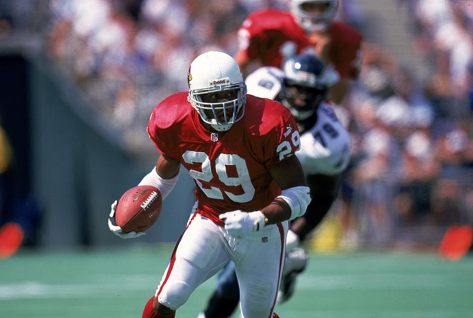 12 Sep 1999: Adrian Murrell #29 of the Arizona Cardinals carries the ball during a game against the <a class="link " href="https://sports.yahoo.com/nfl/teams/philadelphia/" data-i13n="sec:content-canvas;subsec:anchor_text;elm:context_link" data-ylk="slk:Philadelphia Eagles;sec:content-canvas;subsec:anchor_text;elm:context_link;itc:0">Philadelphia Eagles</a> at the Veterans Stadium in Philadelphia, Pennsylvania. The Cardinals defeated the Eagles 25-24.