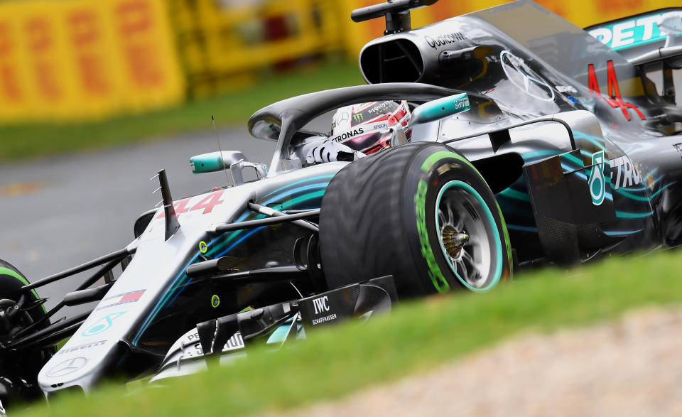 Toujours à l’aise sous la pluie, Lewis Hamilton signera-t-il la première pole de l’année 2018 ? (Crédit AFP)