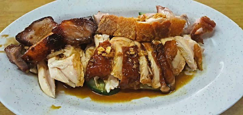 Cantonz Image 2 - roast chicken