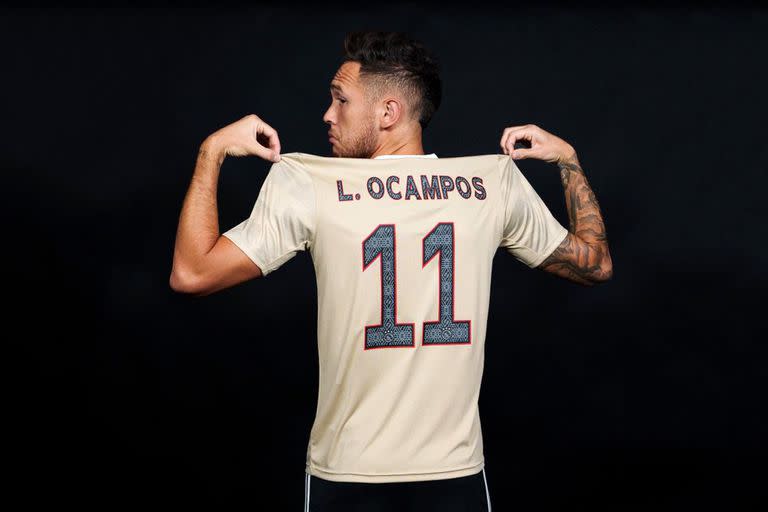 Lucas Ocampos quiere convencer a Lionel Scaloni de que merece un lugar en Qatar 2022 a partir de su rendimiento en Ajax.