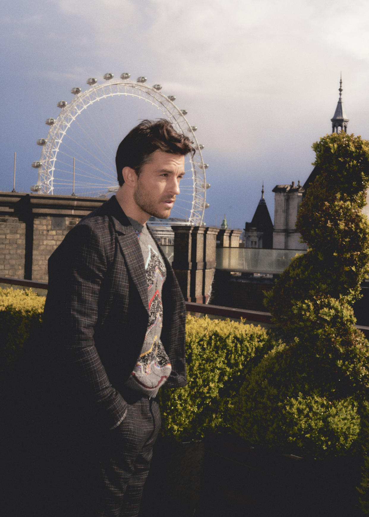 El actor Jonathan Bailey en Londres, el 6 de abril de 2022. (Tom Jamieson/The New York Times)