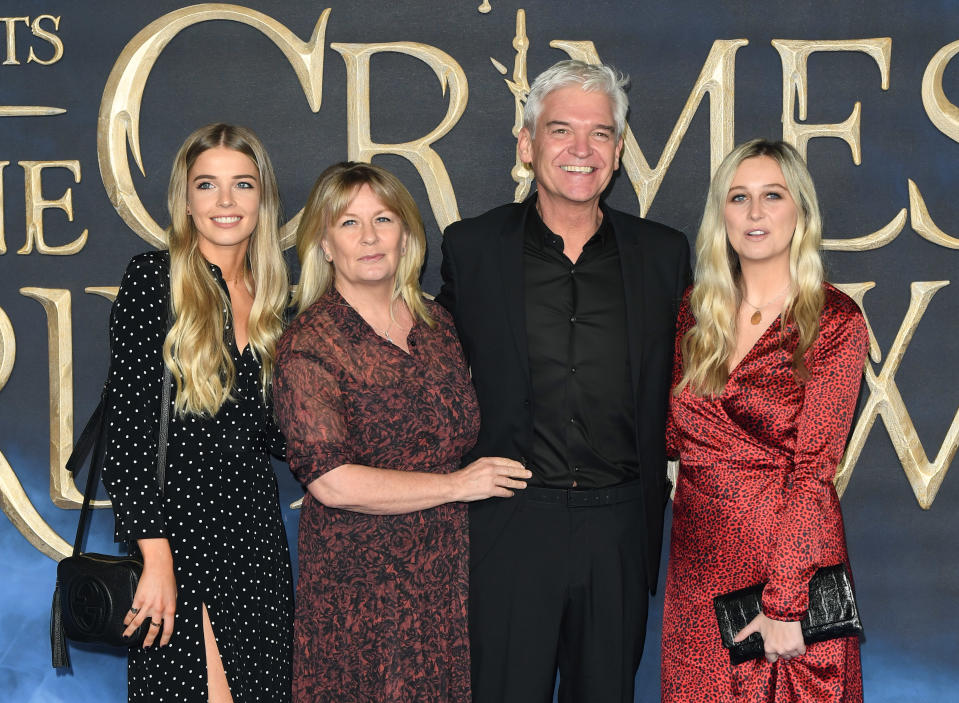 Stephanie Lowe (2nd L), Phillip Schofield (2nd R) and family attend the UK Premiere of "Fantastic Beasts: The Crimes Of Grindelwald" at Cineworld Leicester Square on November 13, 2018 in London, England.  (Photo by Karwai Tang/WireImage)