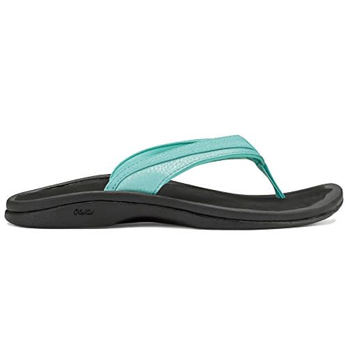 OLUKAI Women's Ohana Sandal, Sea Glass/Black, 7 M US (Amazon / Amazon)