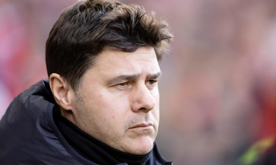 <span>Mauricio Pochettino prior to <a class="link " href="https://sports.yahoo.com/soccer/teams/chelsea/" data-i13n="sec:content-canvas;subsec:anchor_text;elm:context_link" data-ylk="slk:Chelsea;sec:content-canvas;subsec:anchor_text;elm:context_link;itc:0">Chelsea</a>’s 2-2 draw at <a class="link " href="https://sports.yahoo.com/soccer/teams/brentford/" data-i13n="sec:content-canvas;subsec:anchor_text;elm:context_link" data-ylk="slk:Brentford;sec:content-canvas;subsec:anchor_text;elm:context_link;itc:0">Brentford</a>, during which some visiting supporters turned on the manager.</span><span>Photograph: Gaspafotos/MB Media/Getty Images</span>