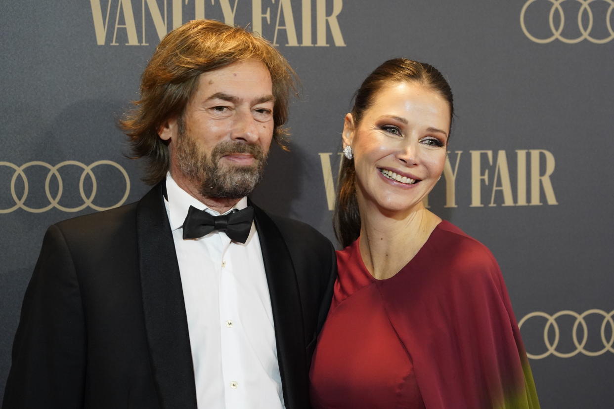MADRID, SPAIN - DECEMBER 01: Esther Doña and Santiago Pedraz attend the 'Vanity Fair 2021 Person of the Year' award gala held at the Royal Palace on December 01, 2021, in Madrid, Spain. (Photo By Angel Diaz Briñas/Europa Press via Getty Images)
