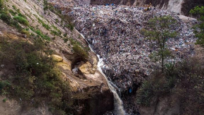 Una visión general de los residuos del vertedero más grande de Guatemala en la cuenca del río Las Vacas