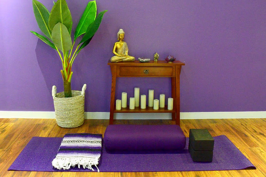 <b>Photo: sangha yoga/<a href="https://yelp.com/biz_photos/sangha-yoga-oakland?utm_campaign=8f1059e0-ed63-4375-9000-a2565ad8dd6b%2C03bda5da-481c-425b-ab0f-14e500d90515&utm_medium=81024472-a80c-4266-a0e5-a3bf8775daa7" rel="nofollow noopener" target="_blank" data-ylk="slk:Yelp;elm:context_link;itc:0;sec:content-canvas" class="link ">Yelp</a></b>