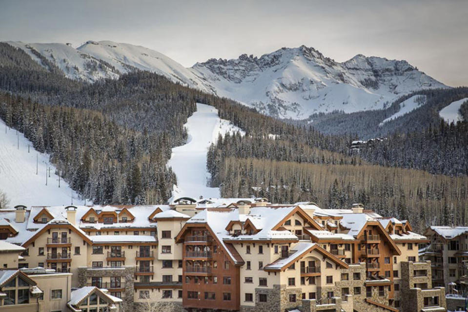 Madeline Hotel's Couples Heli-Skiing