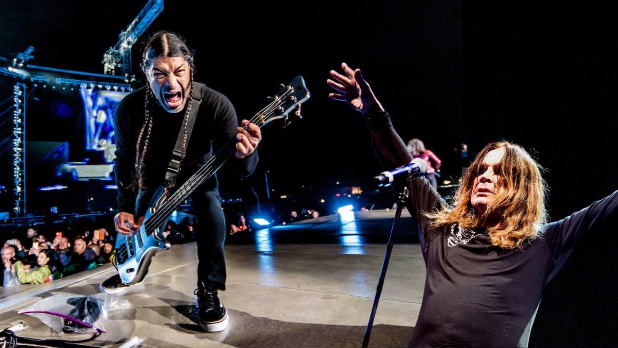  Robert Trujillo of Metallica performs on stage at Ippodromo San Siro on May 8, 2019 in Milan, Italy. 