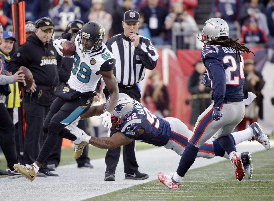 New England Patriots linebacker James Harrison (92) pushes Jacksonville Jaguars wide receiver Allen Hurns (88) out of bounds during the first half of the AFC championship NFL football game, Sunday, Jan. 21, 2018, in Foxborough, Mass. (AP)