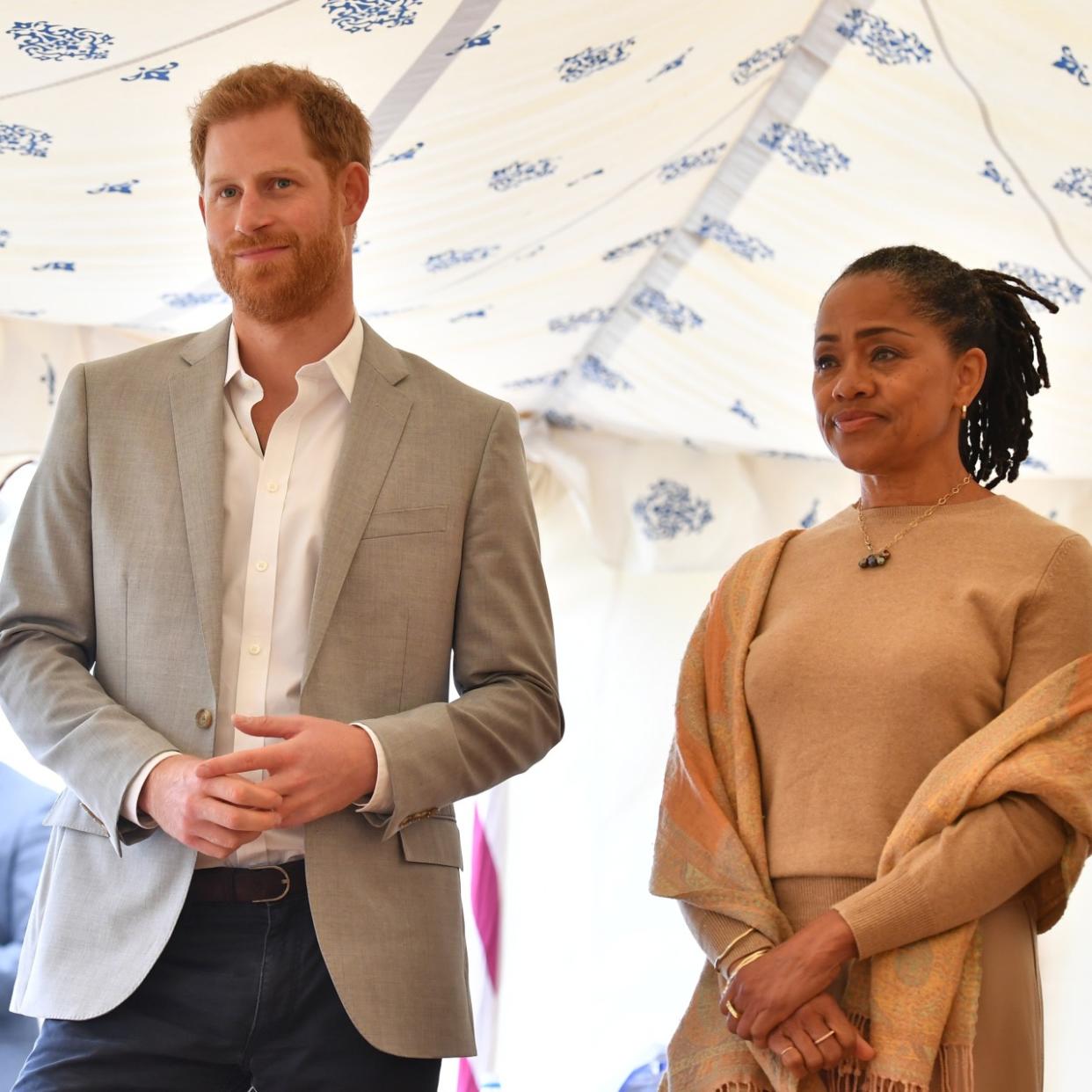  Doria Ragland. 