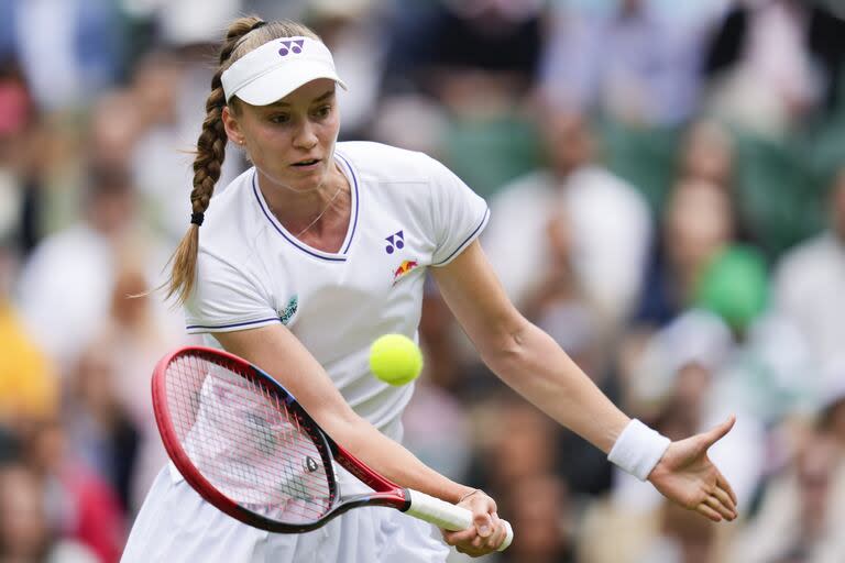 Elena Rybakina es la gran candidata a ganar Wimbledon tras las eliminaciones de Iga Swiatek y Ons Jabeur, entre otras